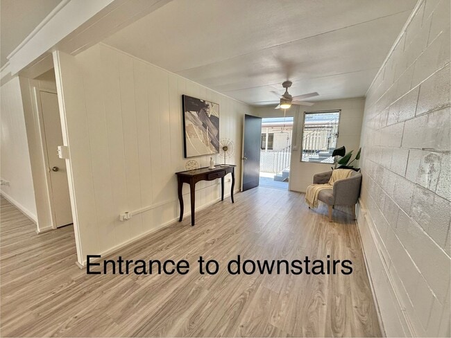 Building Photo - Modern two story Kaimuki home - all new ki...