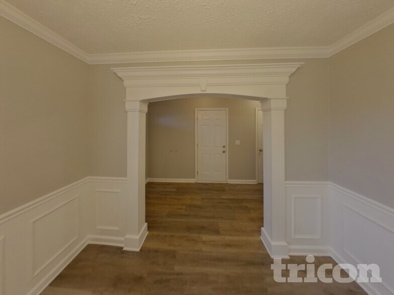 Building Photo - 1456 Colyn Avenue