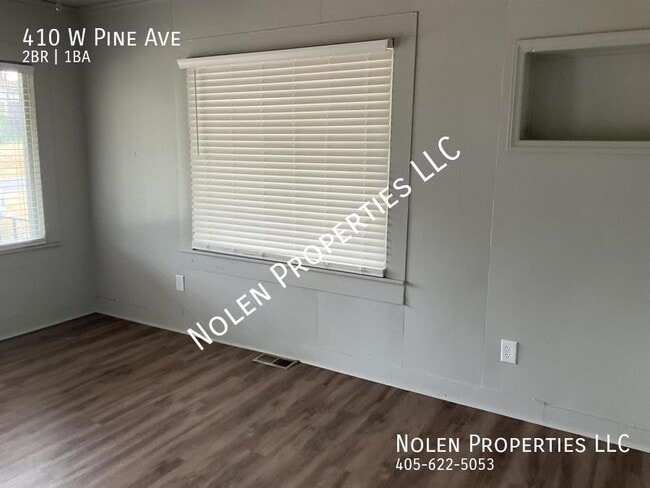 Building Photo - 410 W Pine Ave