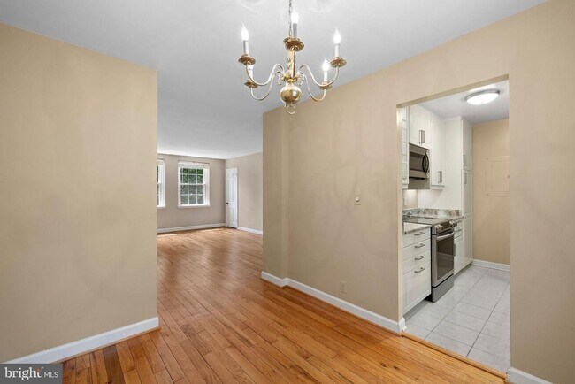 Building Photo - 3441 S Stafford St