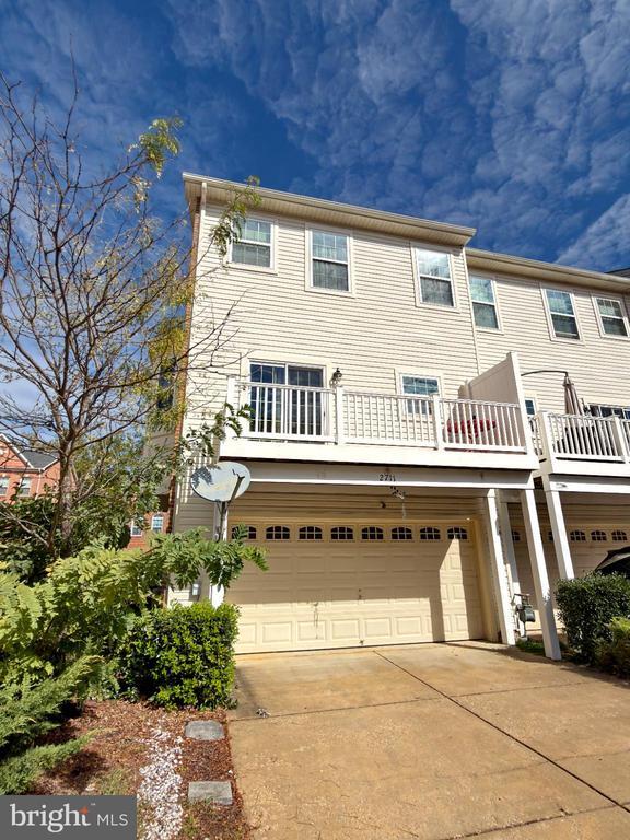 Building Photo - 2711 Coppersmith Pl