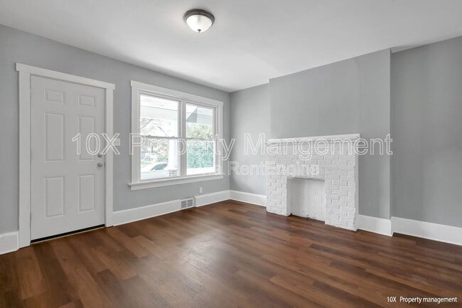 Building Photo - 334 Lechner Ave