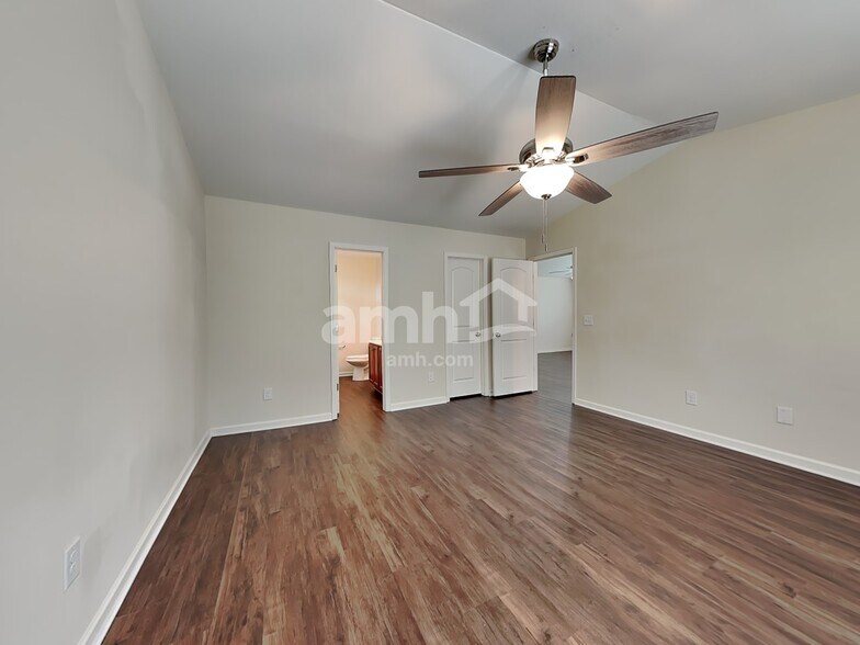 Building Photo - 3248 Laurenfields Way