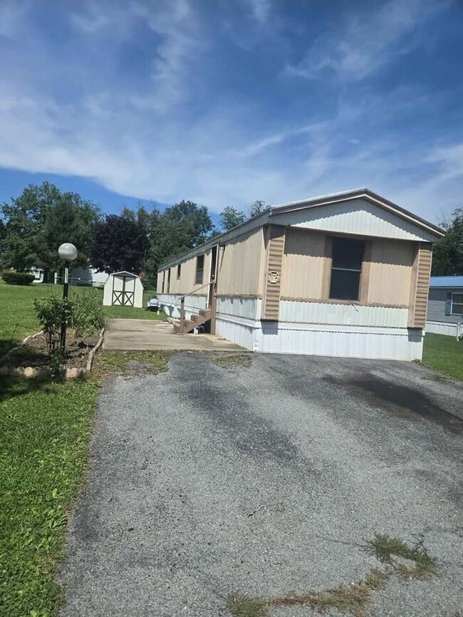 Building Photo - OWNER WILL FINANCE