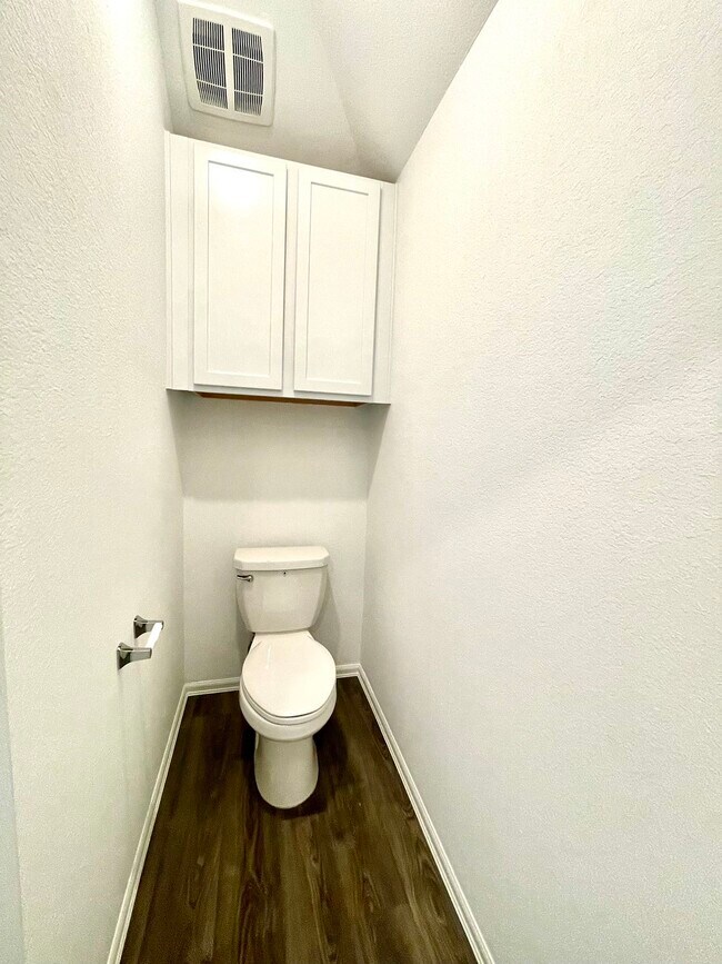 Building Photo - 2940 Tantara Dr