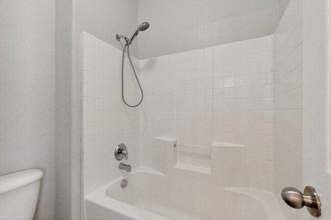 Building Photo - Great Home with Room To Grow in Southbrook!