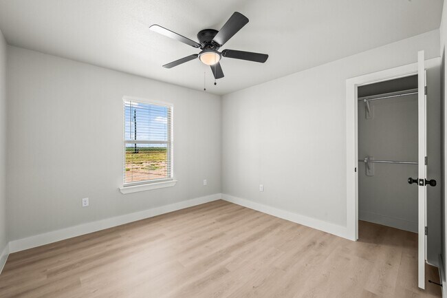 Building Photo - 10529 East C R 7400