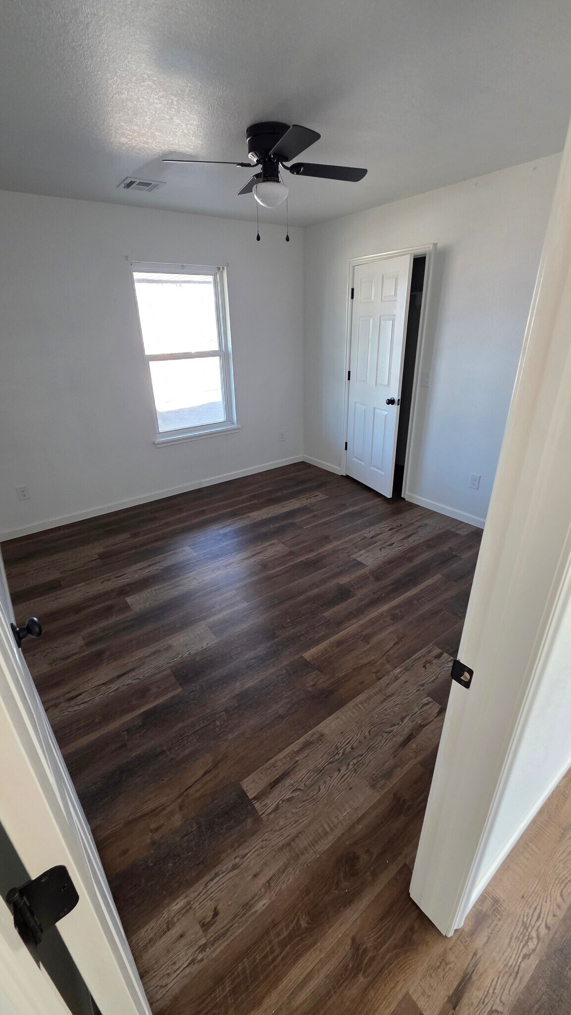 Building Photo - 8213 E Norman St