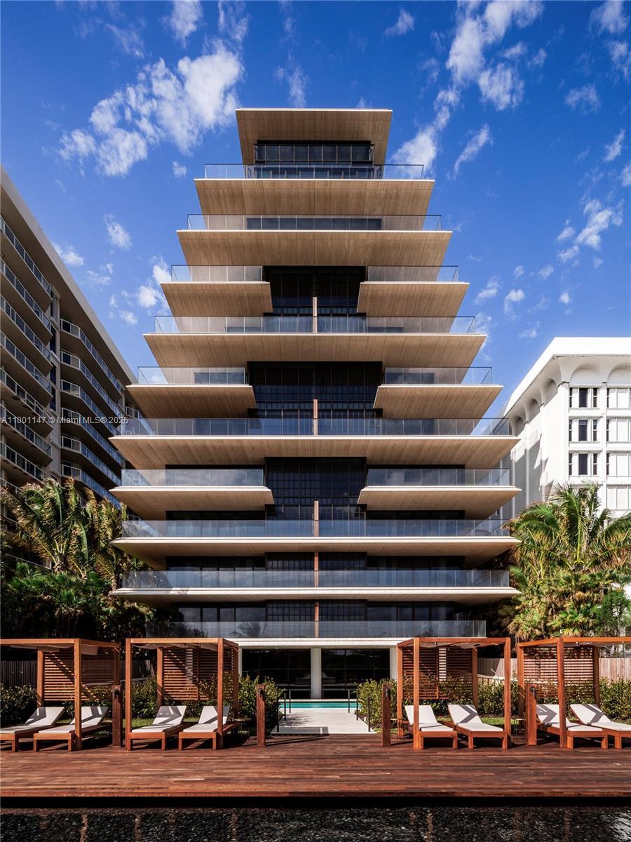 Building Photo - 8955 Collins Ave