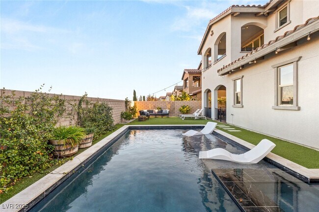 Building Photo - 258 Castellari Dr