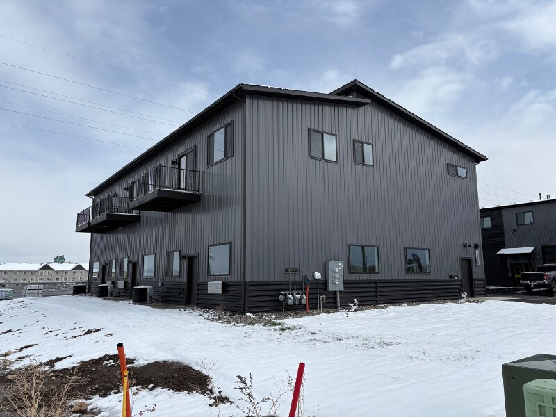 Building Photo - 205 Fletching Way