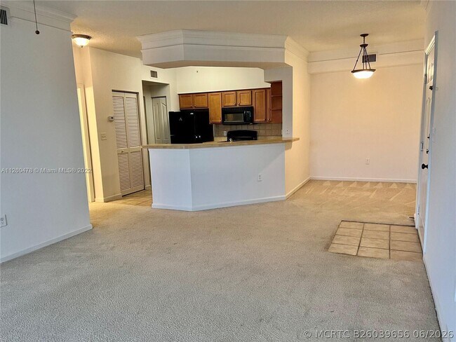 Building Photo - 9887 Baywinds Blvd