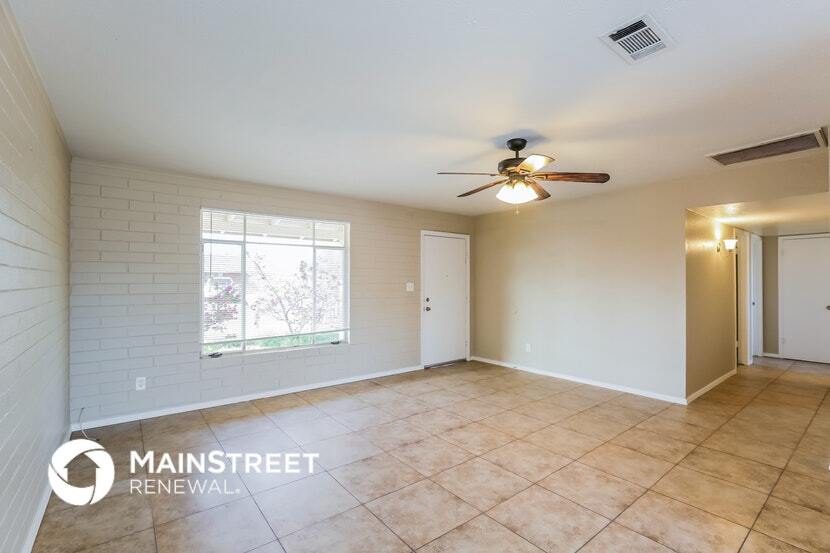 Building Photo - 5534 W Weldon Ave