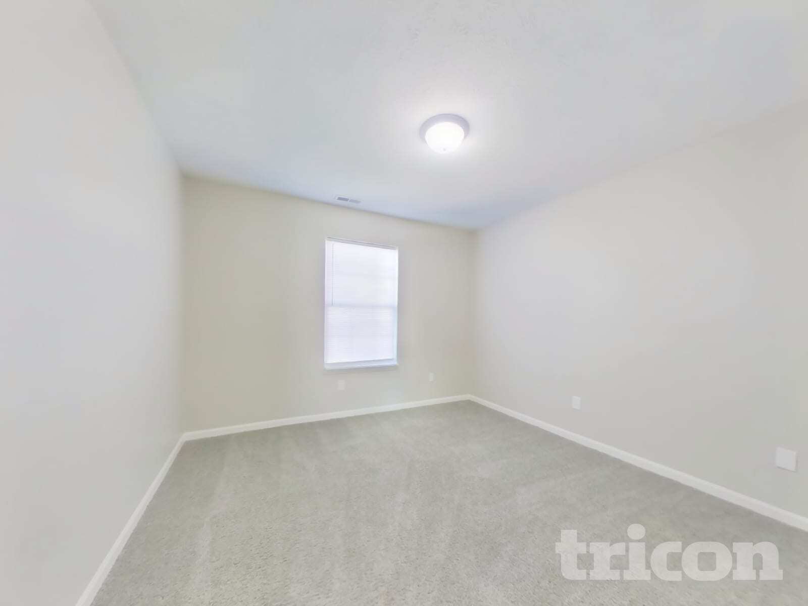 Building Photo - 6050 E Solitude Ct