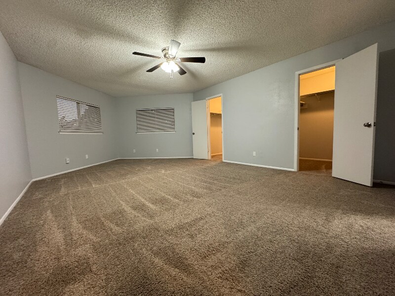 Building Photo - 15719 Persimmon Hill Dr