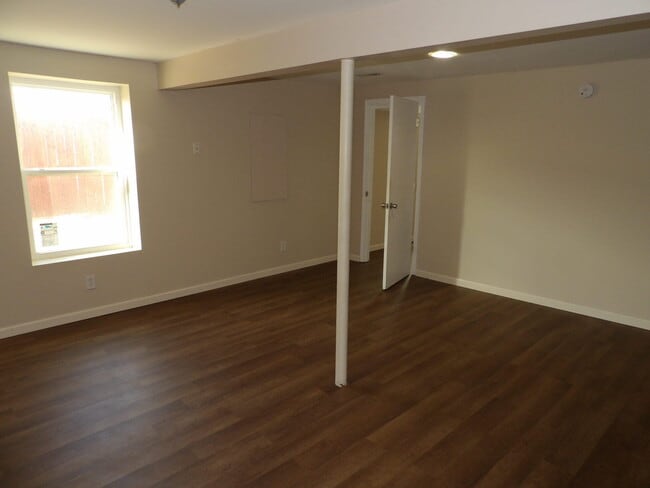 Building Photo - 107 Shannon Ln