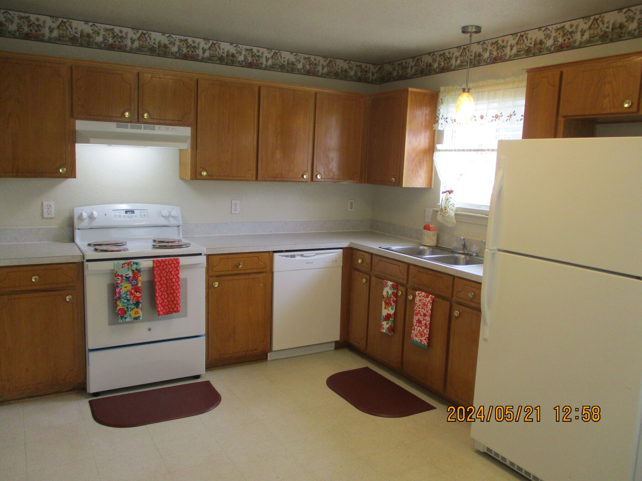 Building Photo - 179 Armadillo Ln