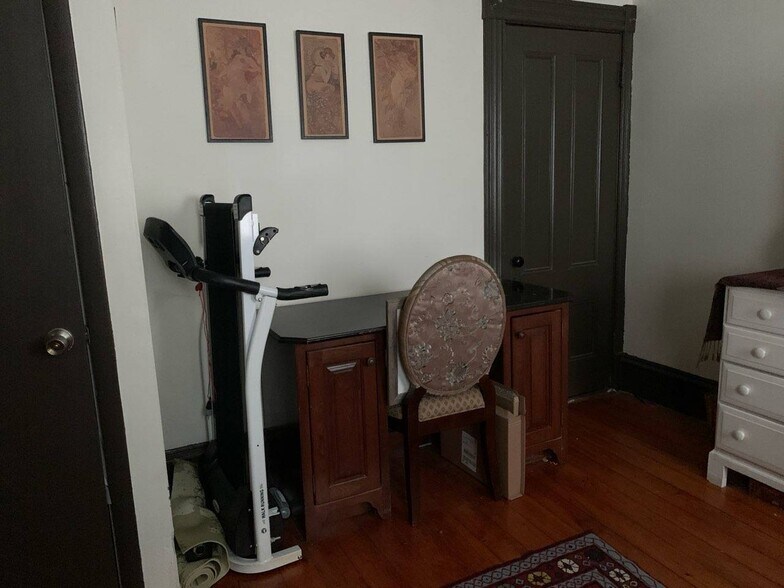 Building Photo - 92 Saint Louis St