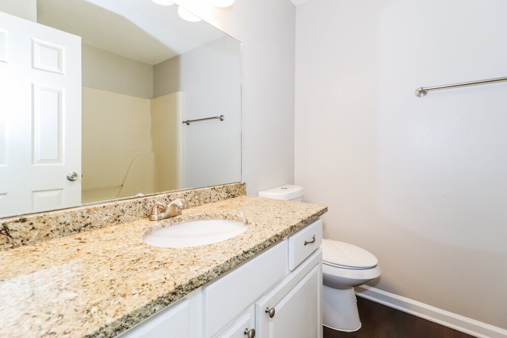 Building Photo - 995 Scofield Dr