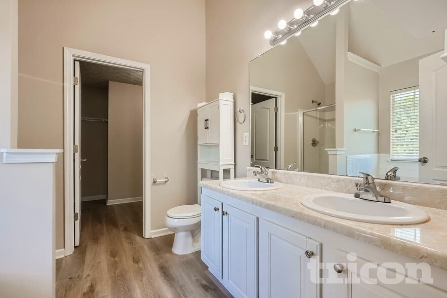 Building Photo - 800 Hannah Ct