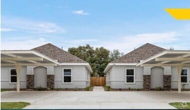 Building Photo - 304 Retama Ln