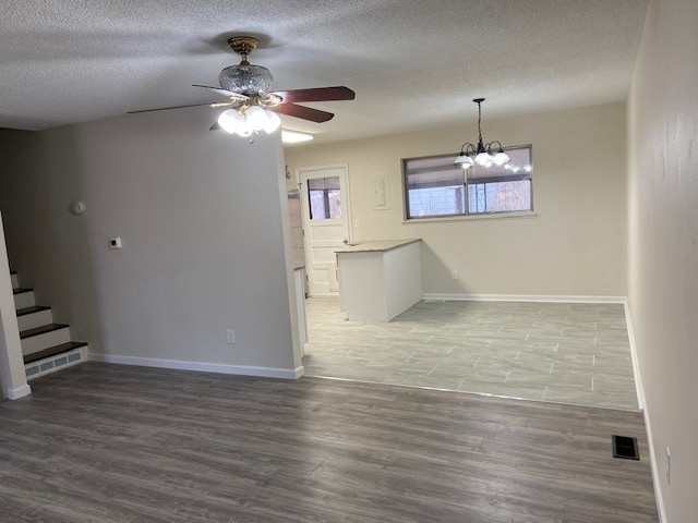 Open concept - 1215 Yosemite Dr