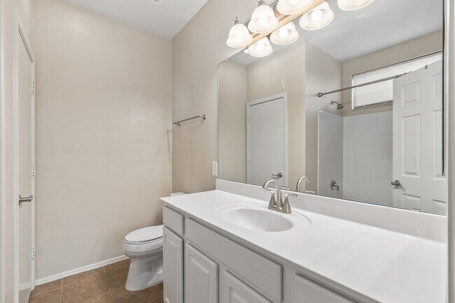 Building Photo - 11767 W Mohave St