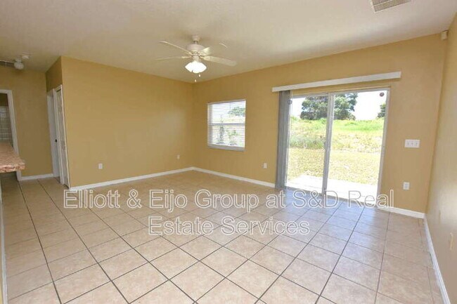 Building Photo - 982 Cumberland Dr