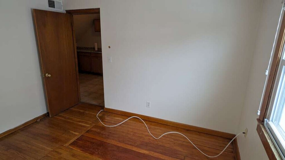 Building Photo - 11 Falmouth St