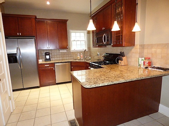 Building Photo - Gorgeous Brick German Village Home!