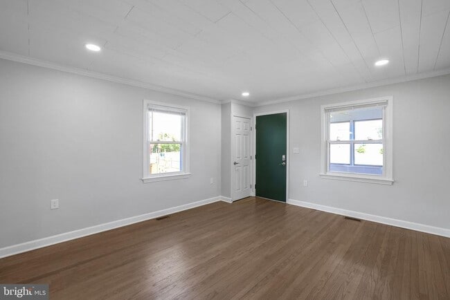 Building Photo - 4707 Tuckerman St