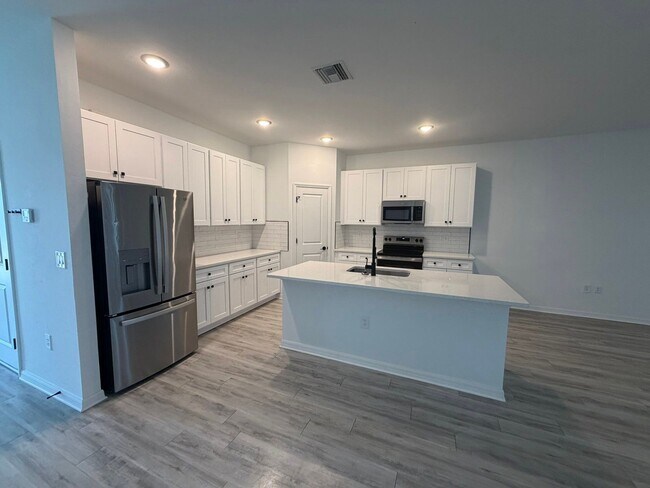 Building Photo - 1145 Edgerton Ave