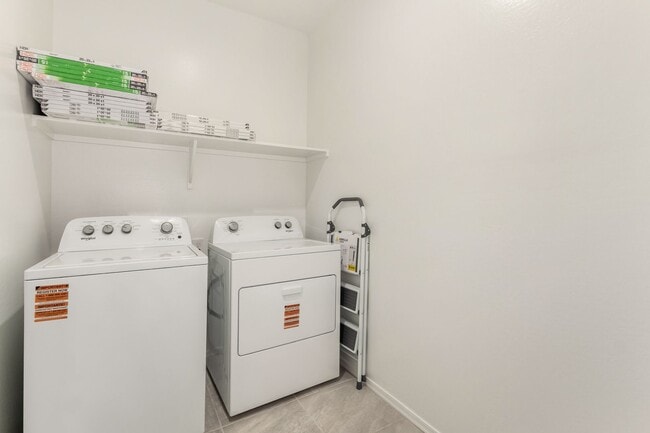 Building Photo - Beautiful 3 bed, 2 bath Casa Grande home