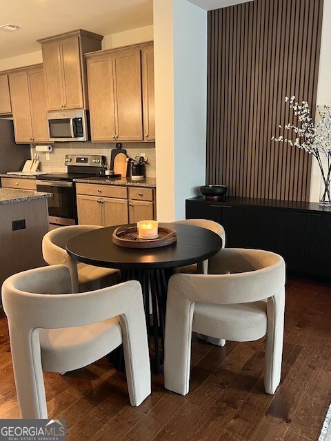 Building Photo - 832 Ambient Way