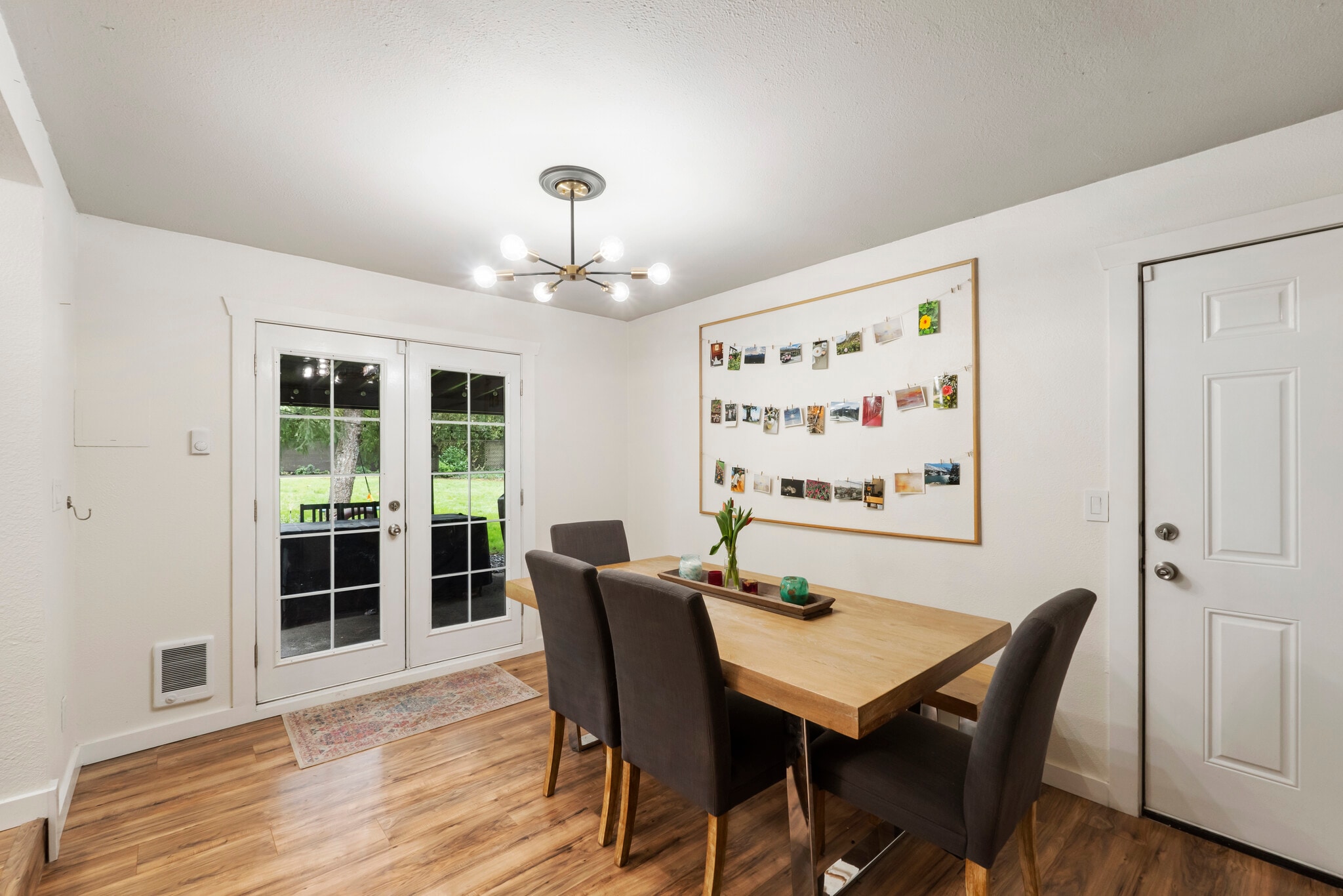 Building Photo - 5824 Hillcrest Dr SW