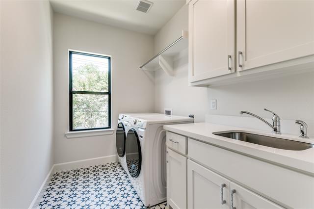 Building Photo - 4338 Emerson Ave