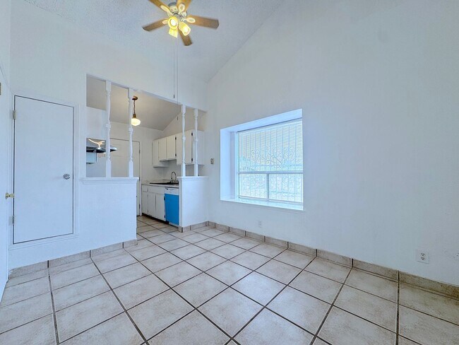Building Photo - Northeast El Paso 2 bed/2 bath
