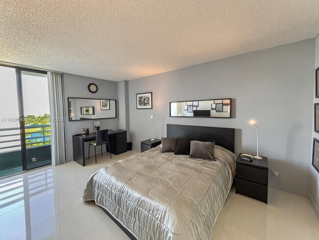 Building Photo - 3300 NE 192 St