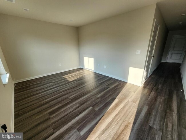 Building Photo - 114 Milburn Dr