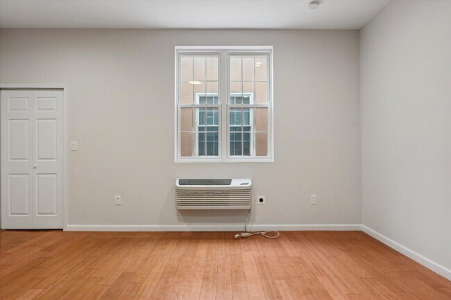 Building Photo - Large New Studio in Washington Square West