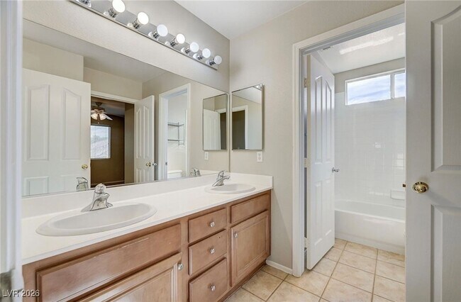 Building Photo - 9027 Edenbridge Ct