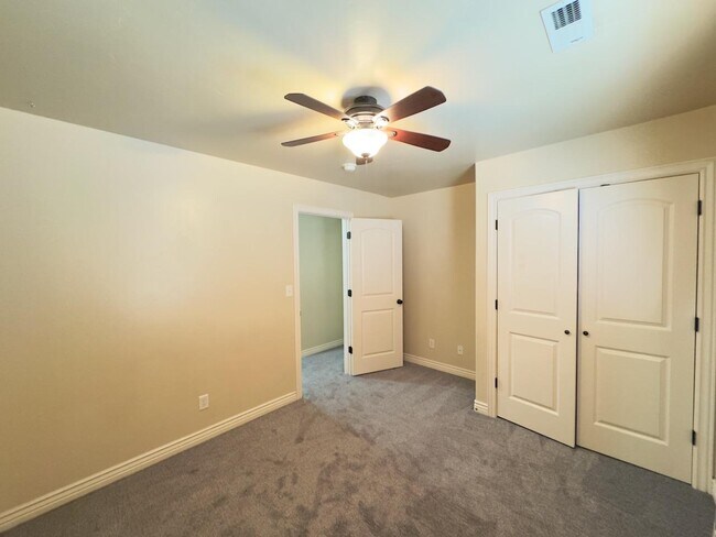 Building Photo - 1078 Cinnamon Ridge Dr