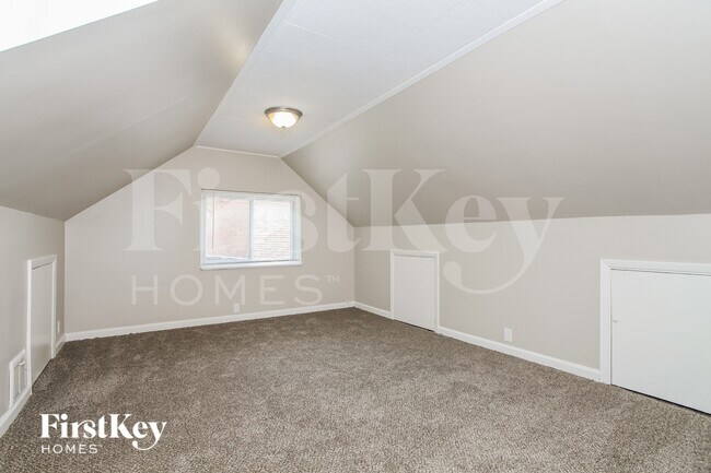 Building Photo - 1183 Toluca Ct