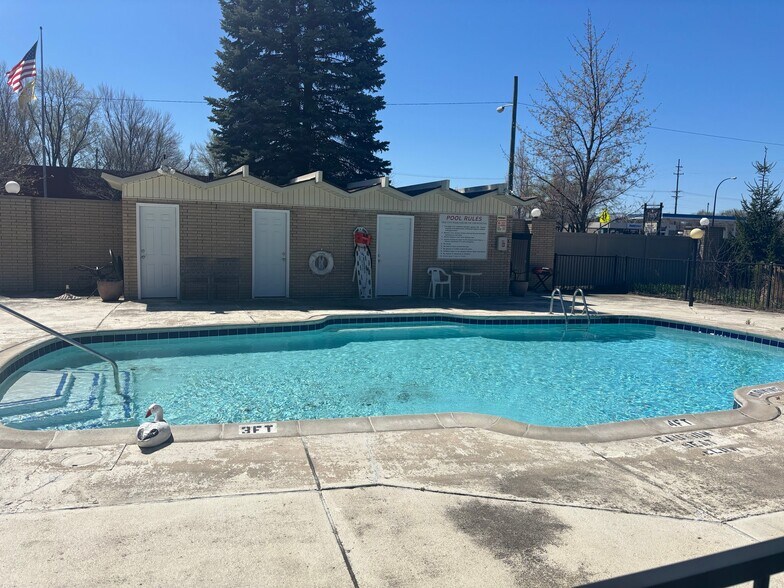 Building Photo - 1450 Ann Arbor Rd