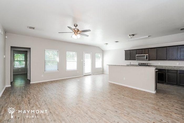 Building Photo - 936 Haley Dr