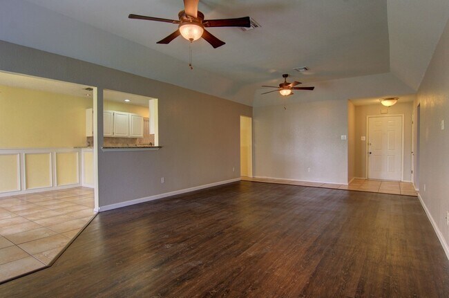 Building Photo - 7125 Laramie Ln
