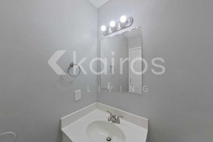 Building Photo - 225 Big Oak Cir