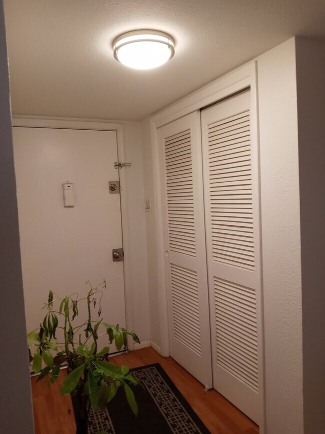 Building Photo - PRICE LOWERED!! VERY CLOSE TO INTEL!