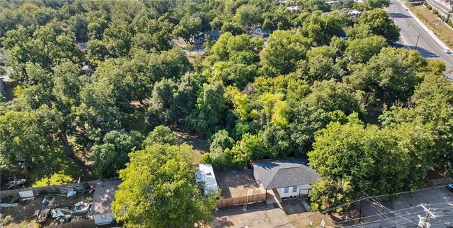 Building Photo - 112 Linda Dr