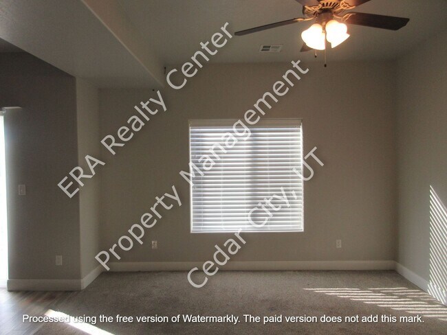 Building Photo - Move In Discount -3 bed 2.5 bath - Newer townhome in the heart of Cedar City!